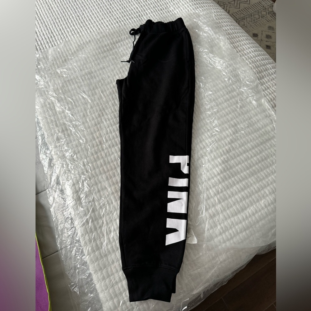 Victoria Secret pink sweat pants size S NWT